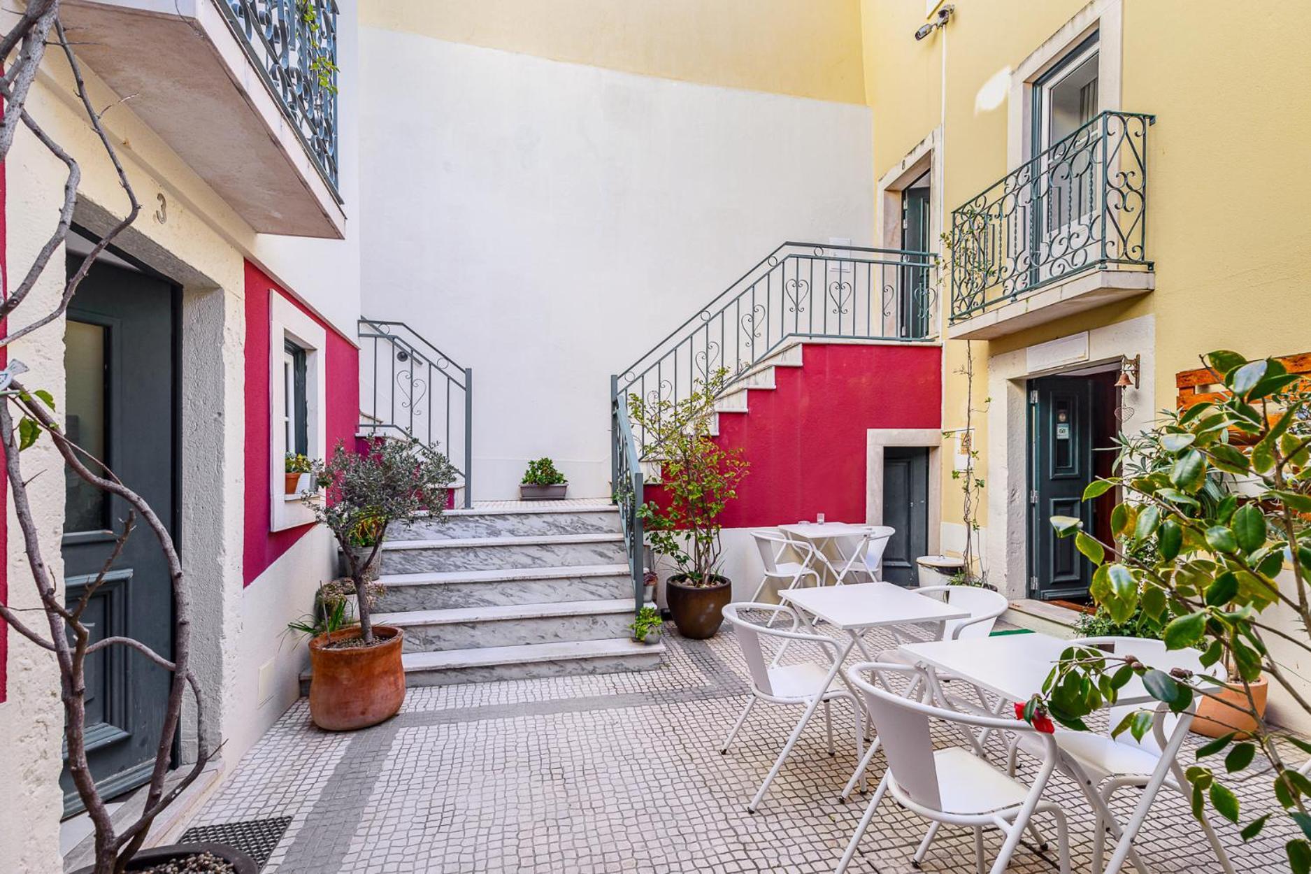 Pateo Santo Estevao-Self Catering Apartments Lisbon Exterior photo